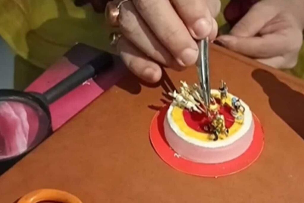 Meet Cooch Behar's Soma Mukherjee, Who Crafts Intricate Micro Art Of Mahabharata