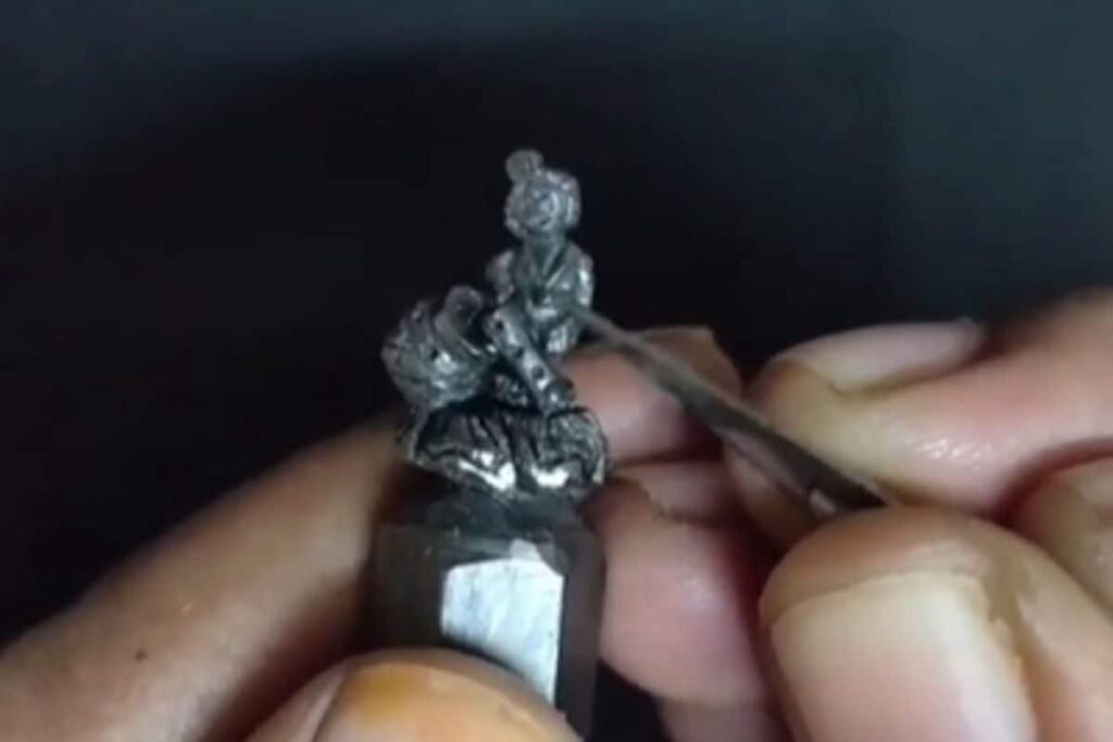 Kurnool Artist Crafts Miniature Lord Krishna Idol