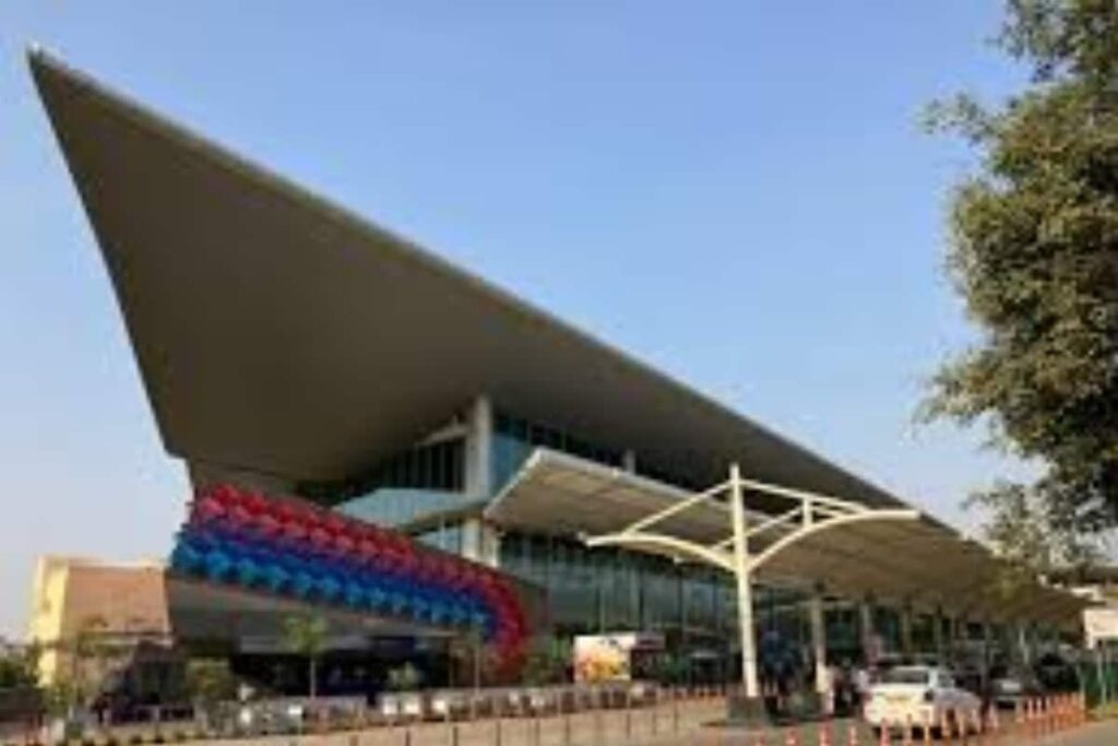 Bangladeshi Man Posing As Indian Held At Lucknow Airport