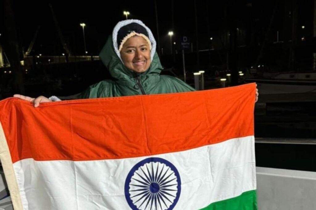 Nashik's Tanvi Chavan Deore, Proud Mom of Twins, Becomes India's First Mother to Cross English Channel