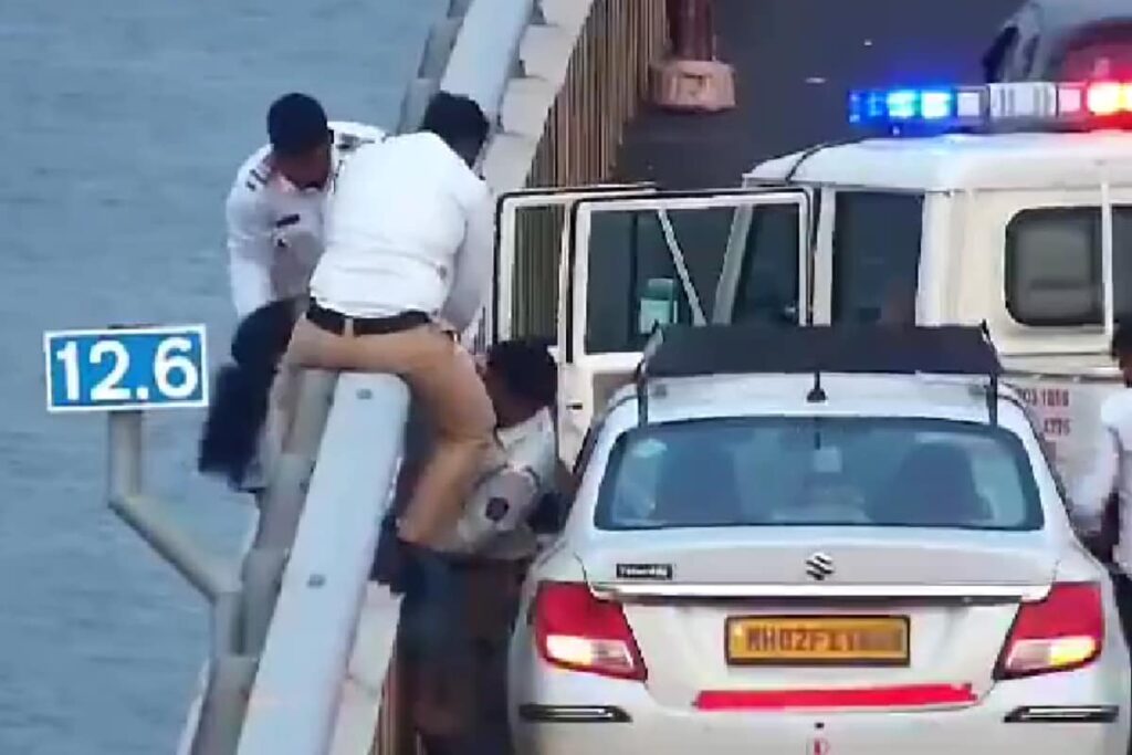 Mumbai Woman Tries To End Life By Jumping Off Atal Setu, Saved By Cops In Dramatic Rescue | Video
