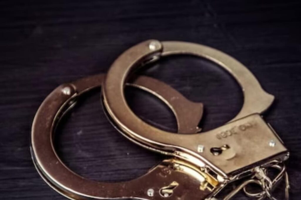 Right Wing Outfit Attacks Shanty-Dwellers In Ghaziabad Calling Them Bangladeshi Infiltrators, 2 Held