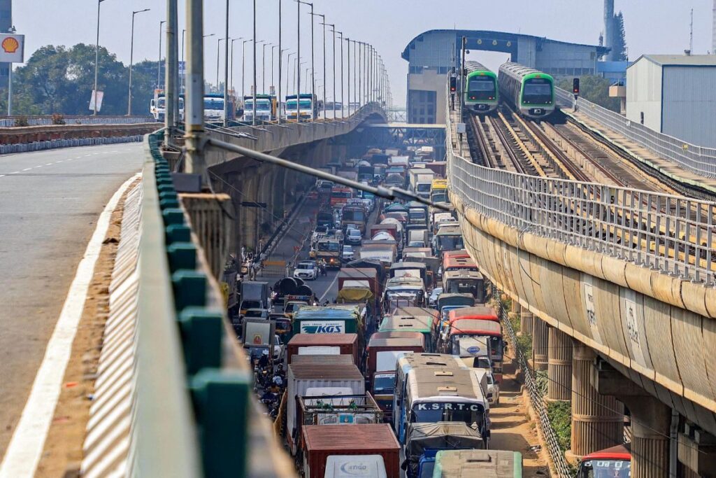 Bengaluru Traffic LIVE Updates: Vehicles Move Slowly Amid Waterlogged Roads, Light Rains Likely