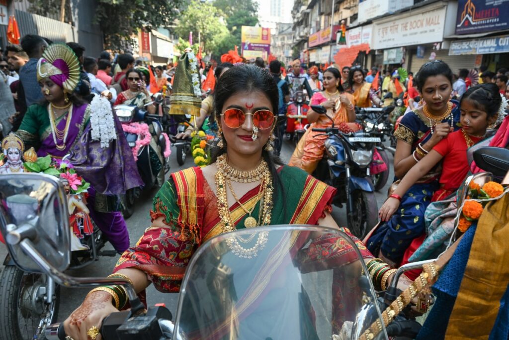 Nearly 1.7 Lakh Women from Mumbai's Island City Apply for Ladki Bahin Scheme