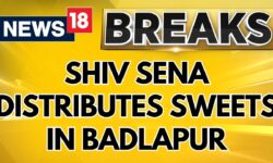 Shiv Sena Workers Celebrate at Badlapur Station After Police Shooting Incident | Badlapur Case News