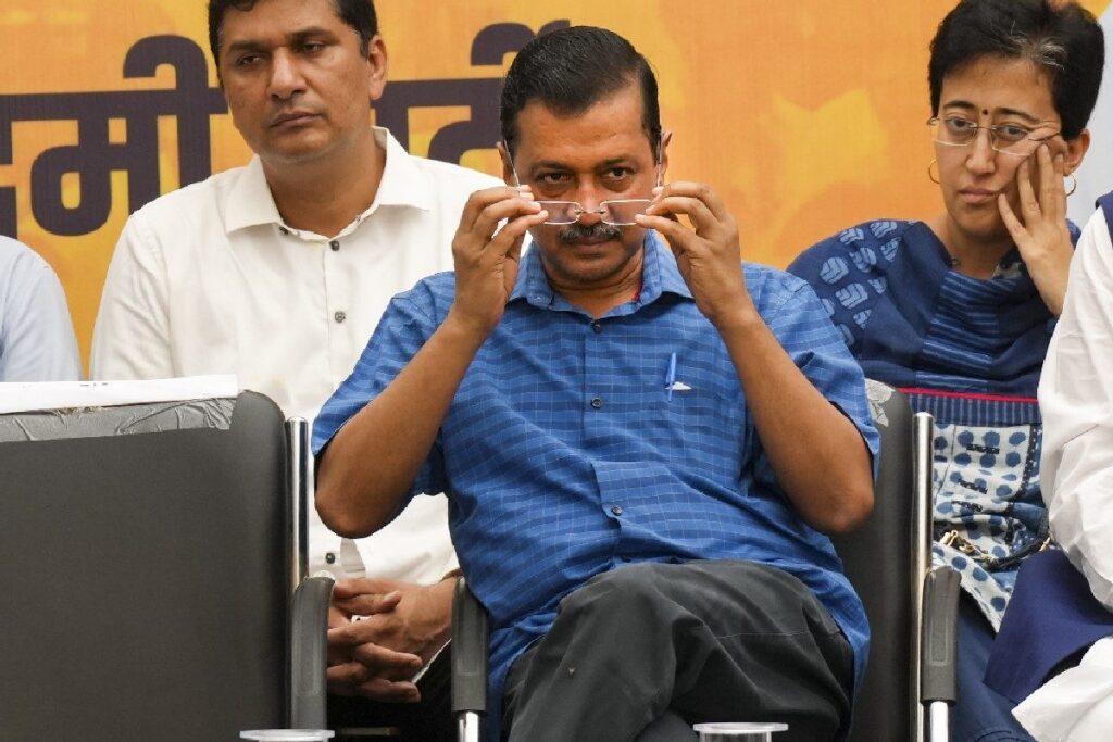 Arvind Kejriwal Resignation LIVE: Delhi CM Likely To Step Down After Calling For Polls, AAP To Zero In On Heir