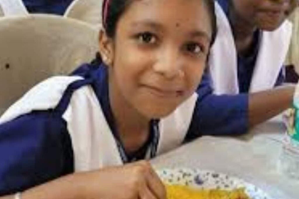 Howrah School Celebrates With Bhetki And Pomfret In Unique Midday Meal