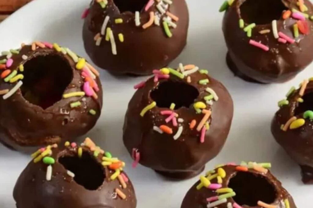 With Chocolate Fuchka And More, Siliguri's Street Food Scene Just Got Sweeter