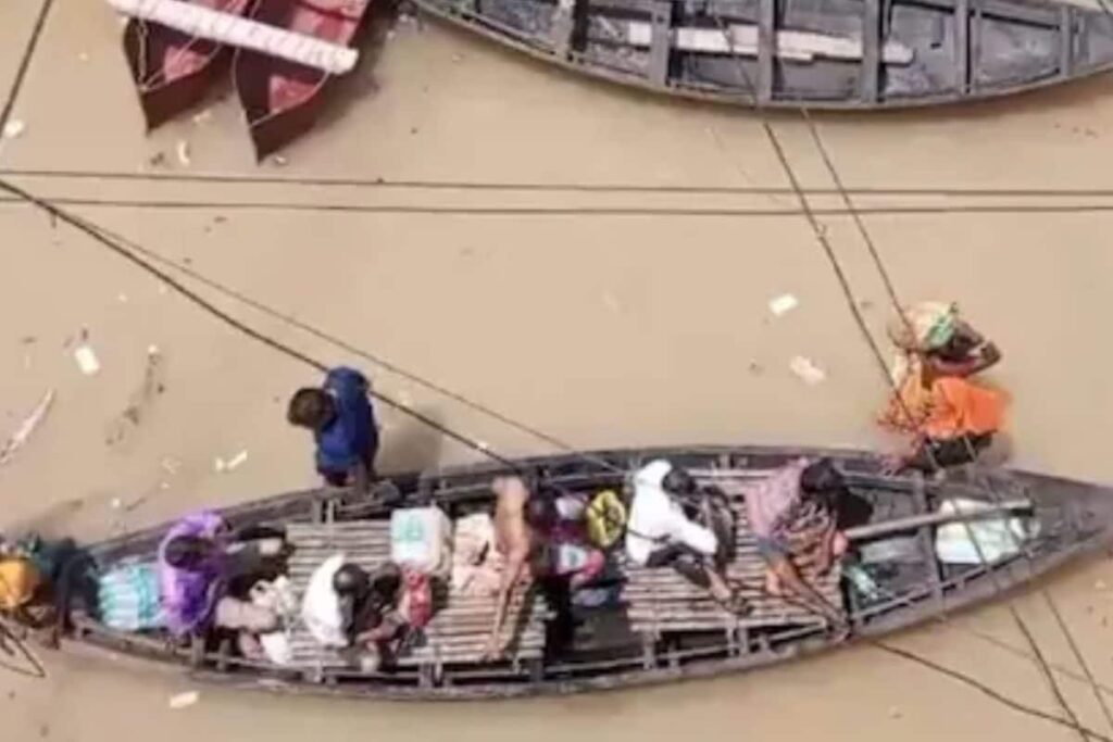 In West Bengal’s Ghatal, Severe Floods Leave No Dry Land For Cremation