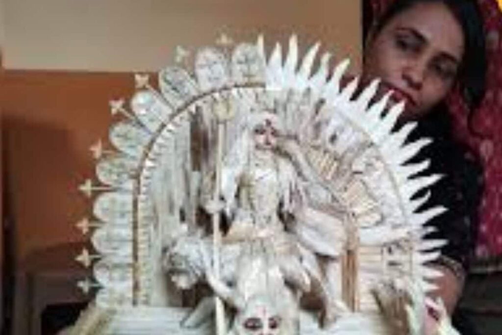 Bankura Housewife Creates Goddess Durga Idol From Sugarcane Peels