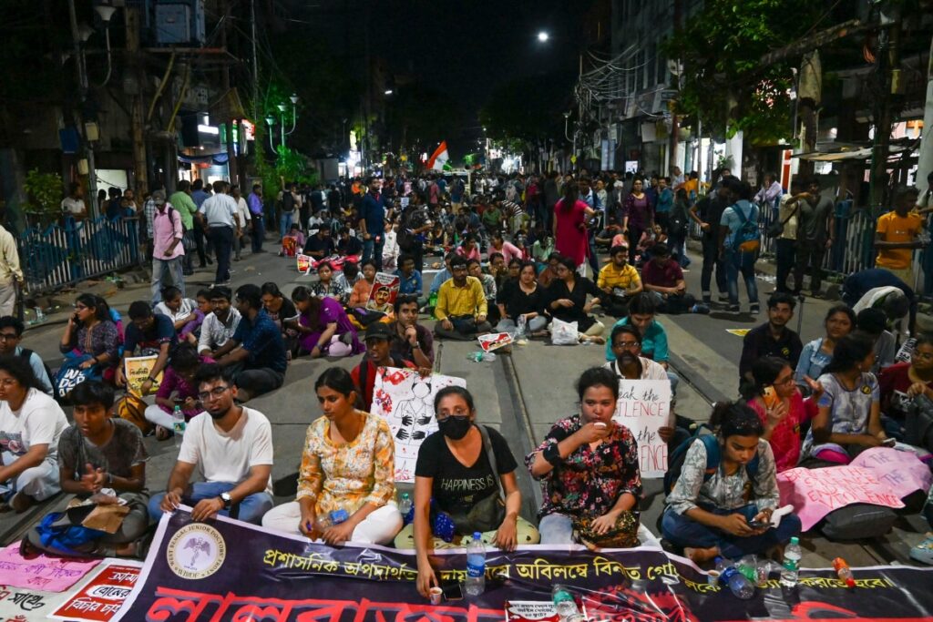Junior Doctors In Kolkata Hold Night-Long Protest, Demand Police Commissioner’s Resignation