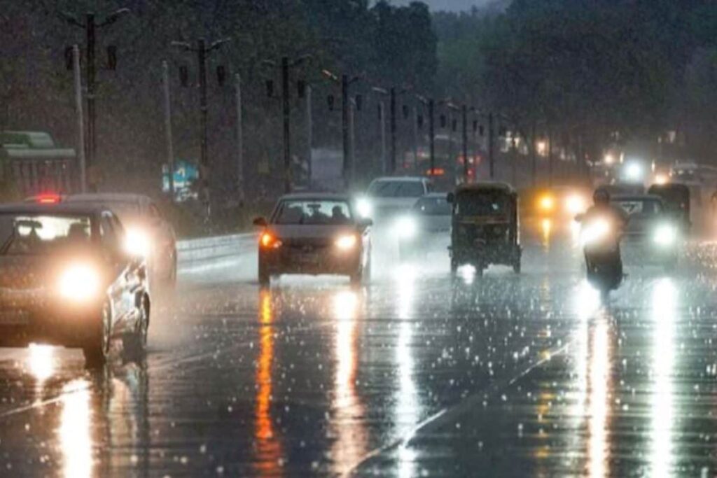 Heavy Rain In Parts Of Delhi-NCR, 'Extremely Bad Weather' On Forecast, Orange Alert Issued
