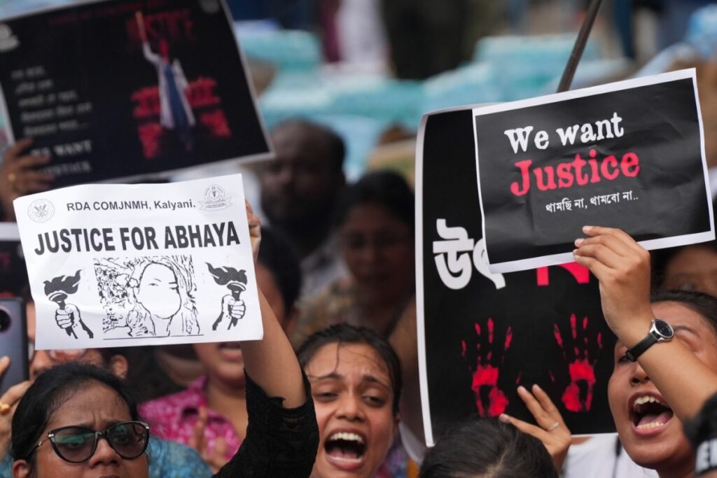 Kolkata Rape-Murder: Doctors Continue Protest As Mamata Rejects Demand To Live Stream Meet, Offers To Resign