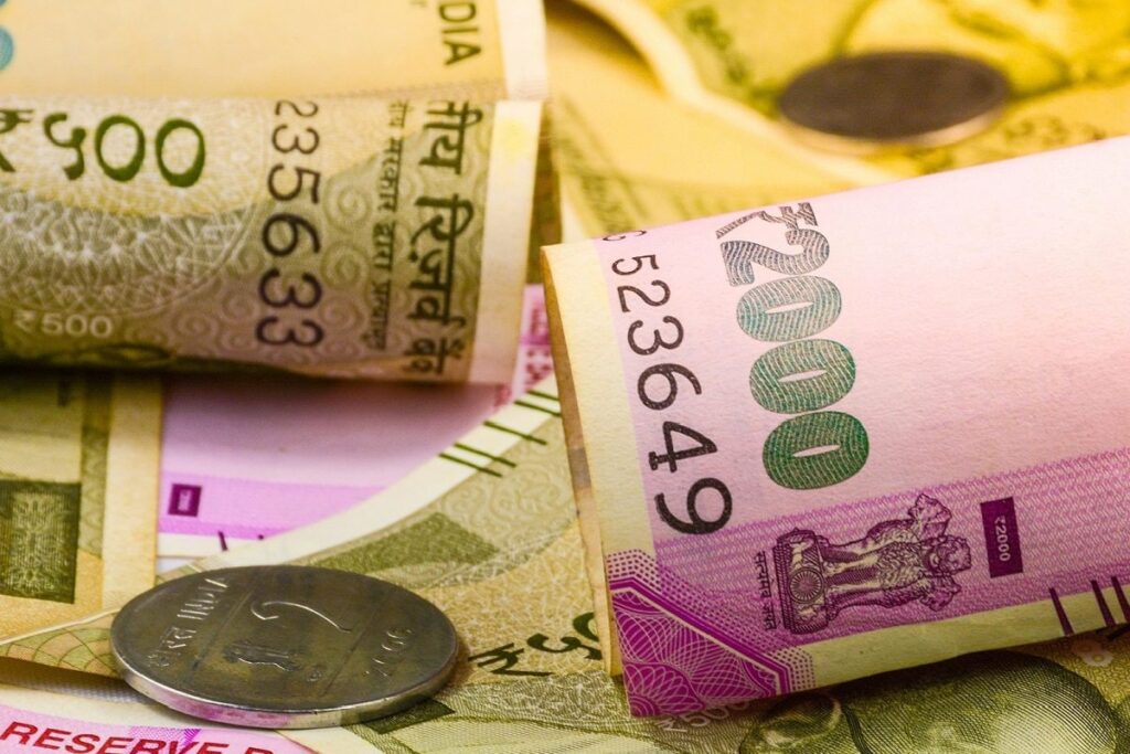 Corruption Crackdown: Lucknow Peon Earned Rs 33 Lakh in 9 Years, But Spent Rs 1 Crore