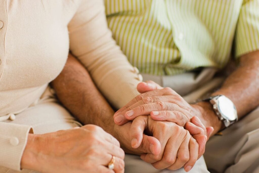 Duty of Children to Maintain Parents Regardless of Unequal Distribution of Property: MP High Court