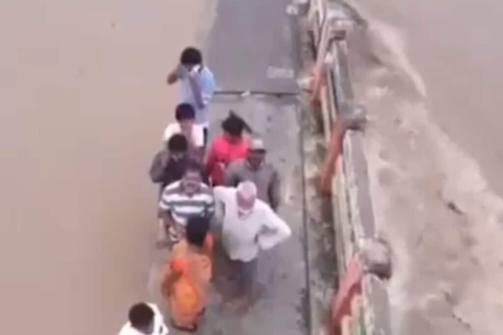 Man Drives Bulldozer To Flooded Telangana Bridge To Save Nine Lives | Video