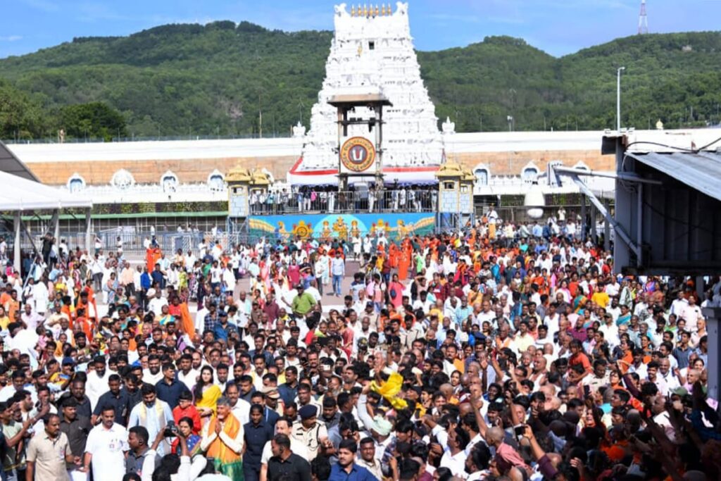 Who are the Four Hereditary Priest Families of Tirupati Balaji Temple? Know Their Salaries