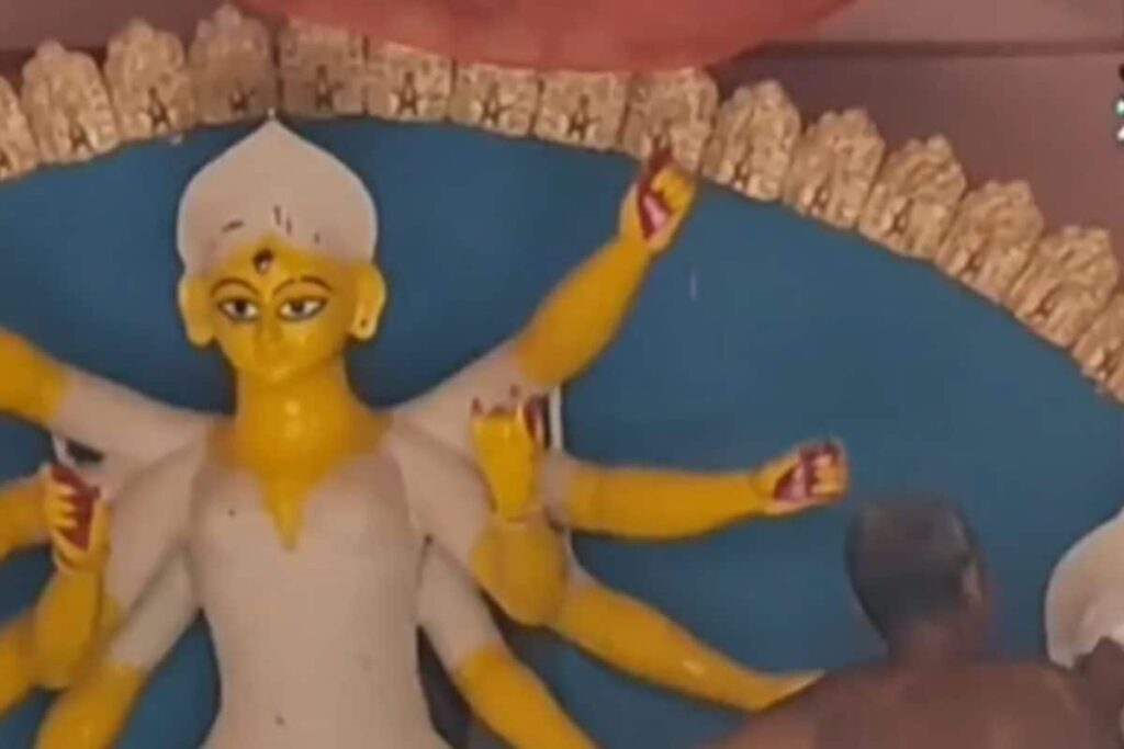 Durga Puja Was Once Celebrated In This Bengal Village Using Cannon Balls