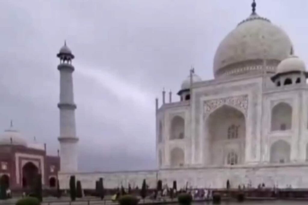 Taj Mahal Under Threat? Water Leakage In Main Dome After Heavy Rainfall Raises Concern | Video Goes Viral