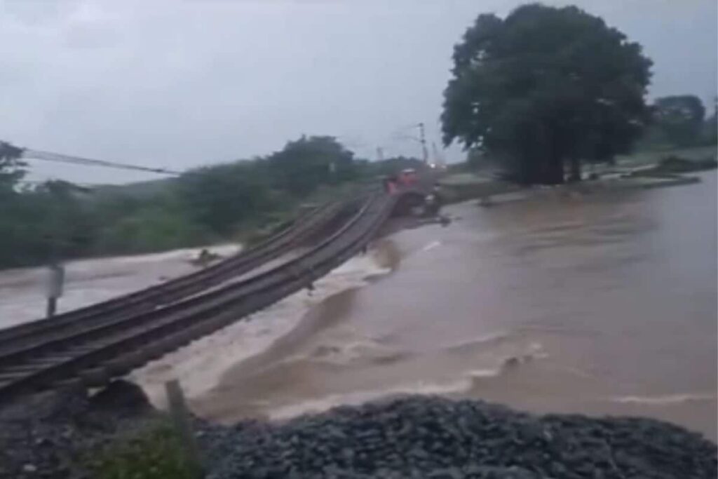 Telangana Deluge: 2 Women Killed In Wall Collapse In Rain Fury; CM Chairs Emergency Review Meeting