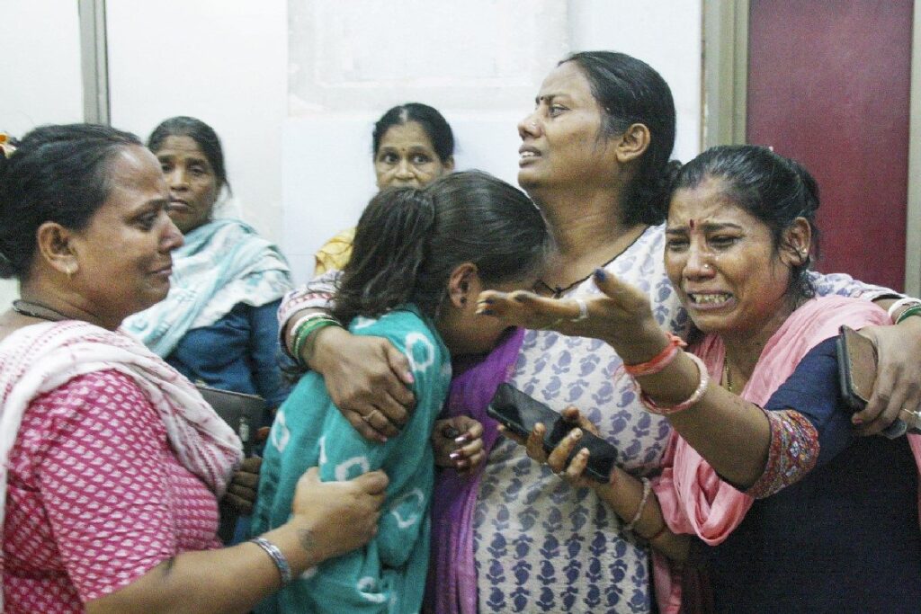 Fatal Gas Leak at Ahmedabad Factory Kills Two Workers, Injures Seven