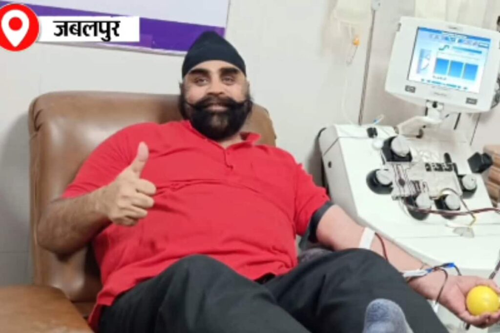 Meet Madhya Pradesh’s ‘Blood Family’ That Has Donated Blood More Than 220 Times