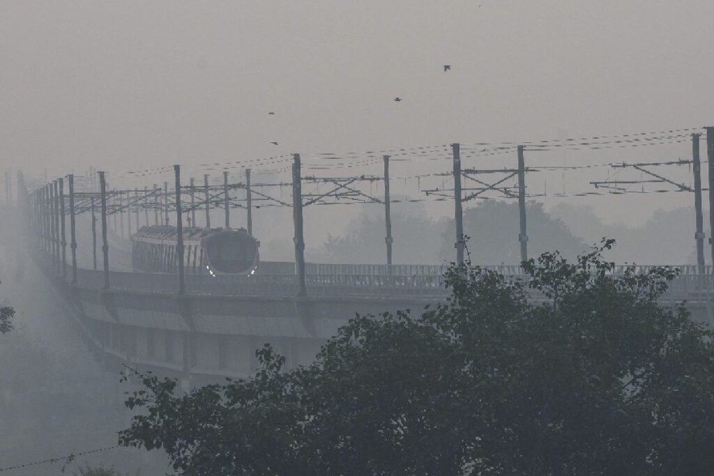 Favourable Winds Help Delhi Breathe Easy, AQI Levels Improve To 'Poor' Category
