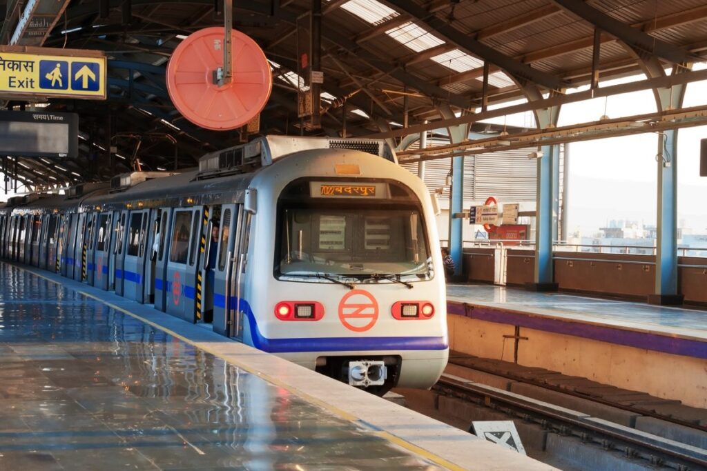 Delhi Metro: Technical Snag Hits Metro Services on Red Line