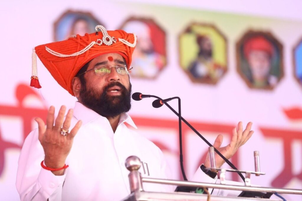 Maharashtra CM Announces Diwali Bonus For Mumbai Civic Body Staff, Others Ahead of Poll Announcement