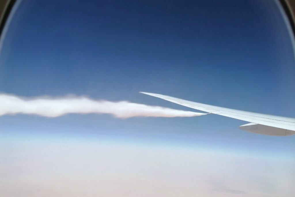 Why Do Planes Dump Fuel In The Air During Emergency Landing? Where Does The Fuel Go?