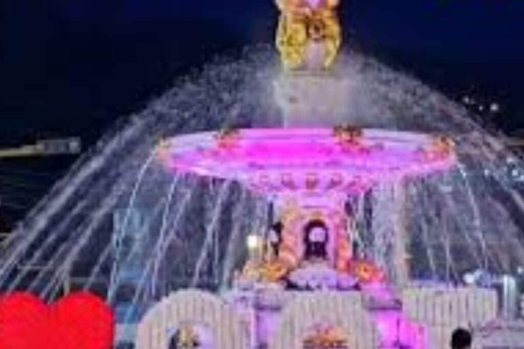 Nilgiris Administration Sets Up Selfie Point Using 2,500 Plastic Bottles In Ooty