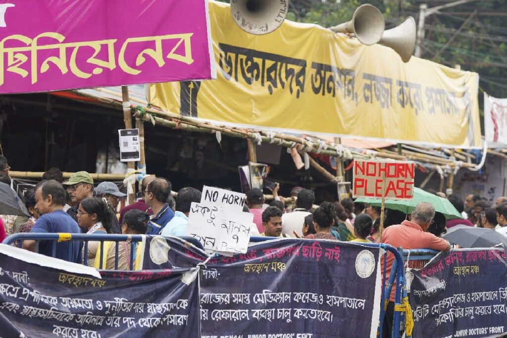 Kolkata Doctors End Hunger Strike After Appeal By RG Kar Victim’s Parents, Meeting With Mamata
