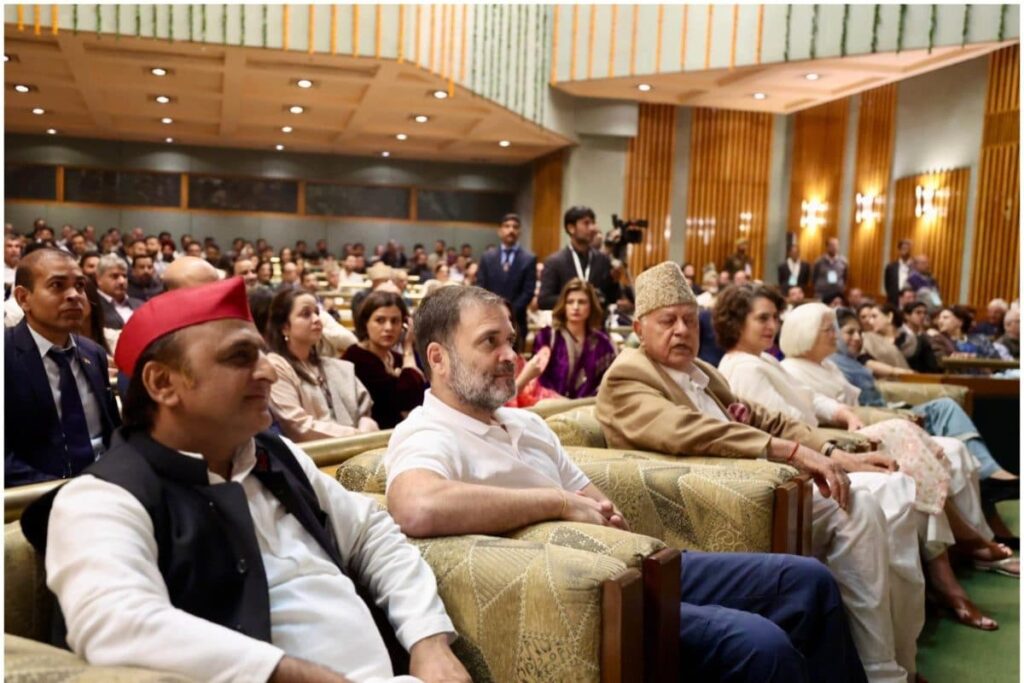 Gandhis, Akhilesh Yadav, Mehbooba Mufti Attend Omar Abdullah's Oath As Jammu And Kashmir CM | Watch