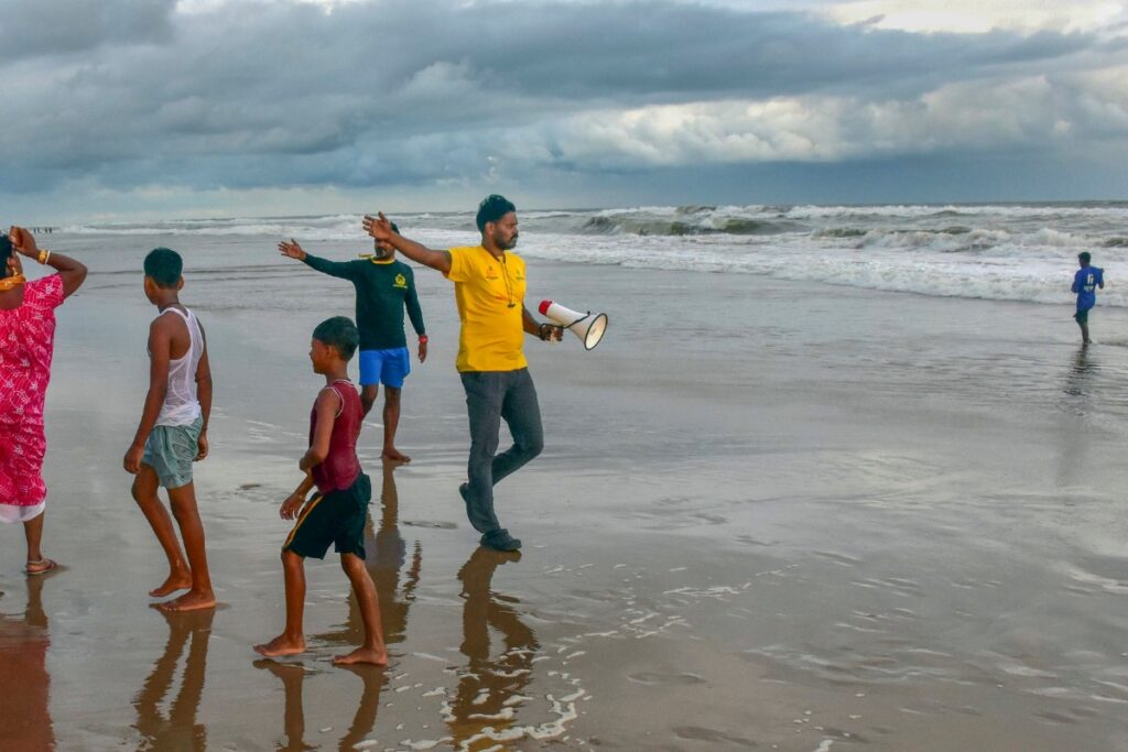 Cyclone Dana Threatens Puri's Peak Season: Tourists Asked to Leave Odisha Town, Cancel Bookings For Next 4 Days