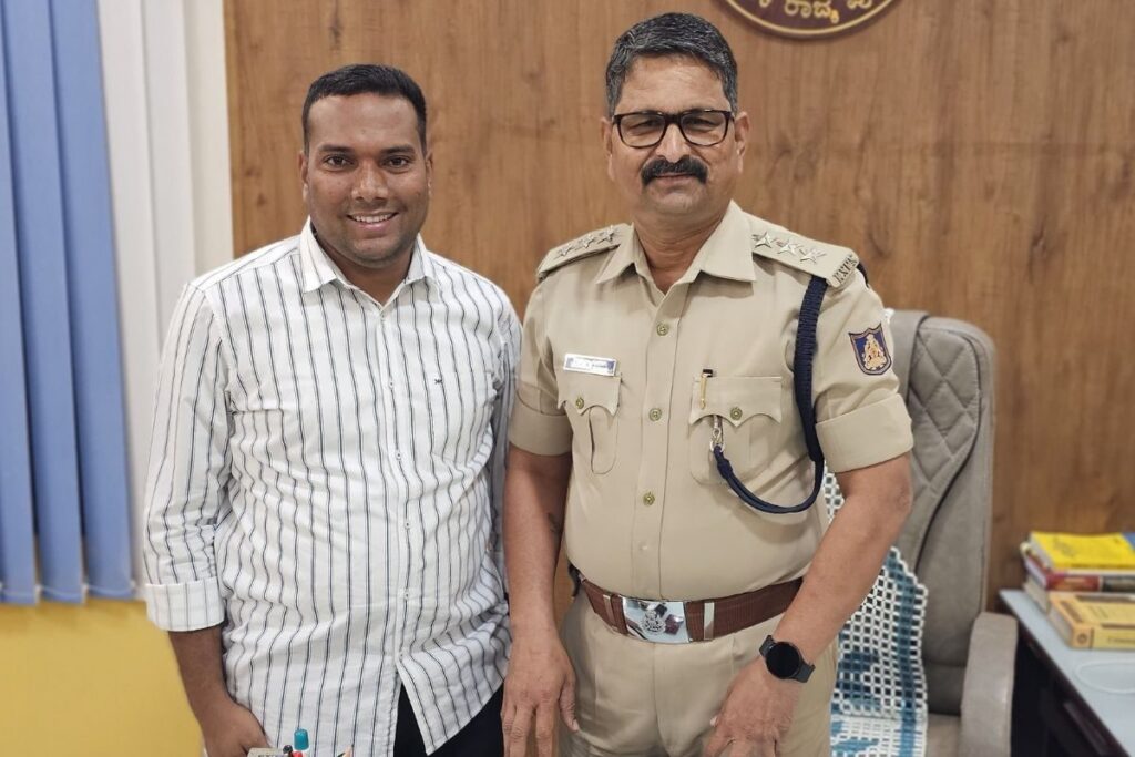 Lauded By PM Modi, Meet The 34-Year-Old Karnataka Grape Grower Who’s Now A Cyber Hero