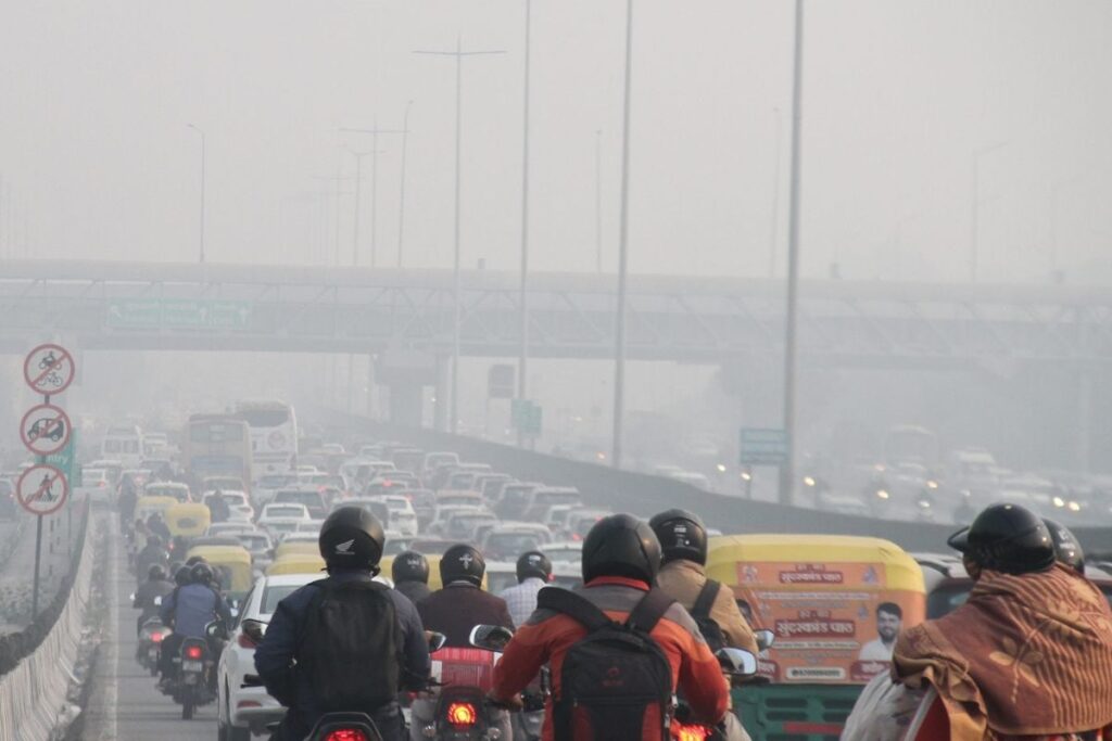 Will Delhi See Higher Parking Fee? Govt Mulls Proposal to Discourage Private Cars as Air Pollution Haunts Capital