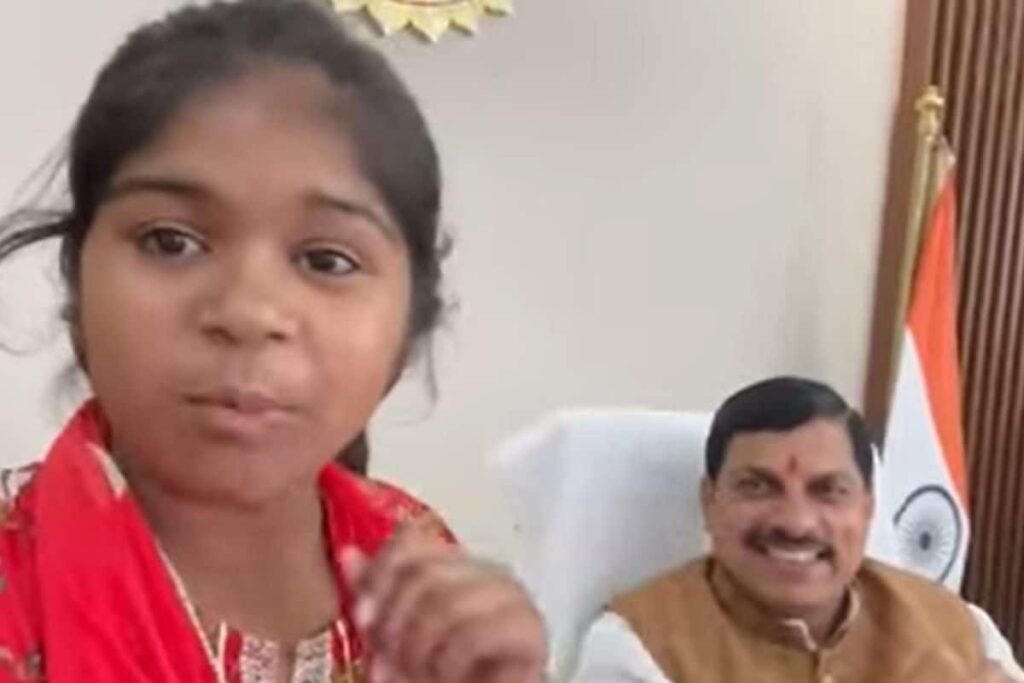 'Darr Lag Raha Hai': MP CM Surprised by 12-Year-Old Blogger's Visit to His Residence | WATCH