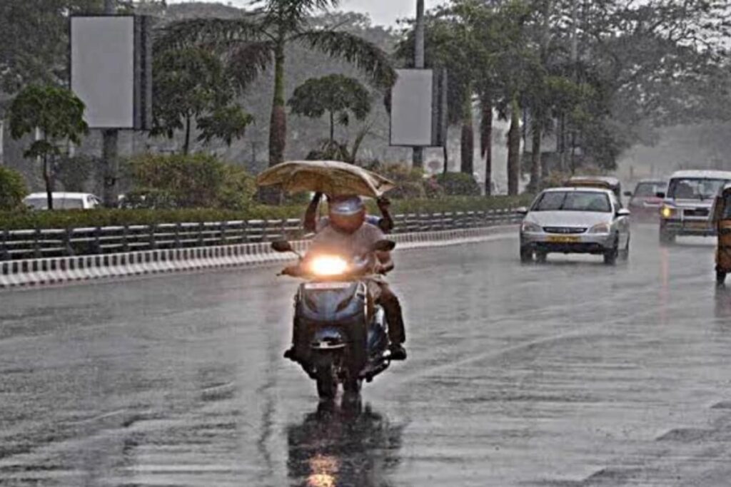 Tamil Nadu Rain: Schools Closed Tomorrow In Chennai, 3 Other Districts; IT Firms Advised To Opt For WFH