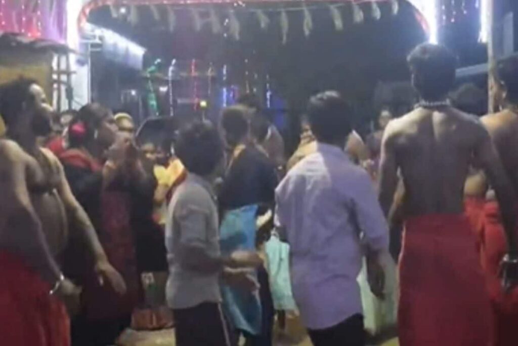In Tamil Nadu’s Kulasekharapatnam, Devotees Dress As Goddesses During Navratri
