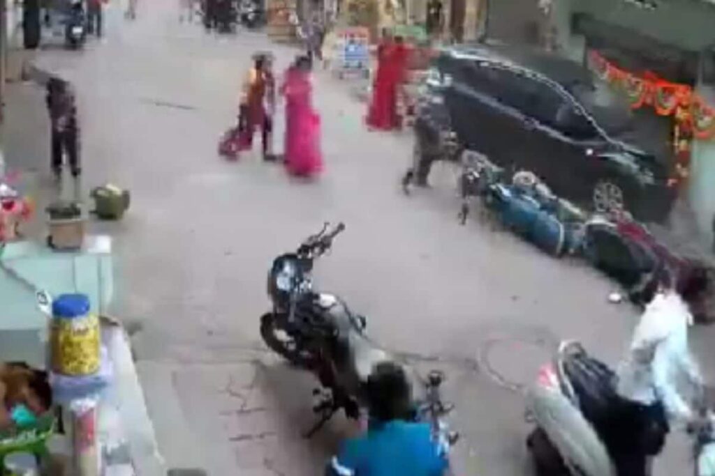 Indore: Speeding Car Crushes 2 Girls Making Rangoli Outside House | Video