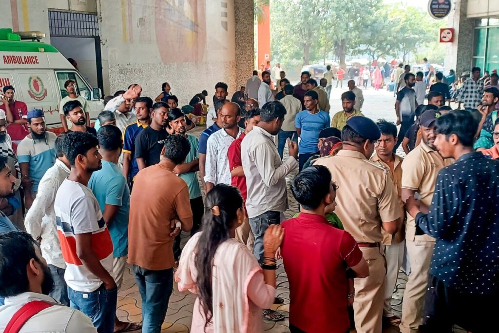 Bandra Stampede: Central Railway Restricts Platform Ticket Sale To Curb Crowding