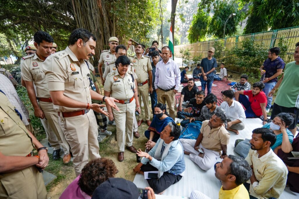 'Blot On Democracy': Activist Sonam Wangchuk After Several Protestors Detained Outside Ladakh Bhawan