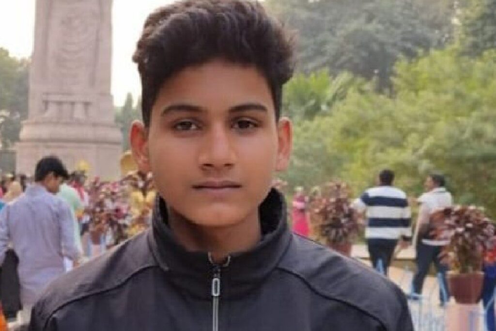 Taekwondo Player Beheaded in Jaunpur; Mother Grieves With Head In Lap For Hours