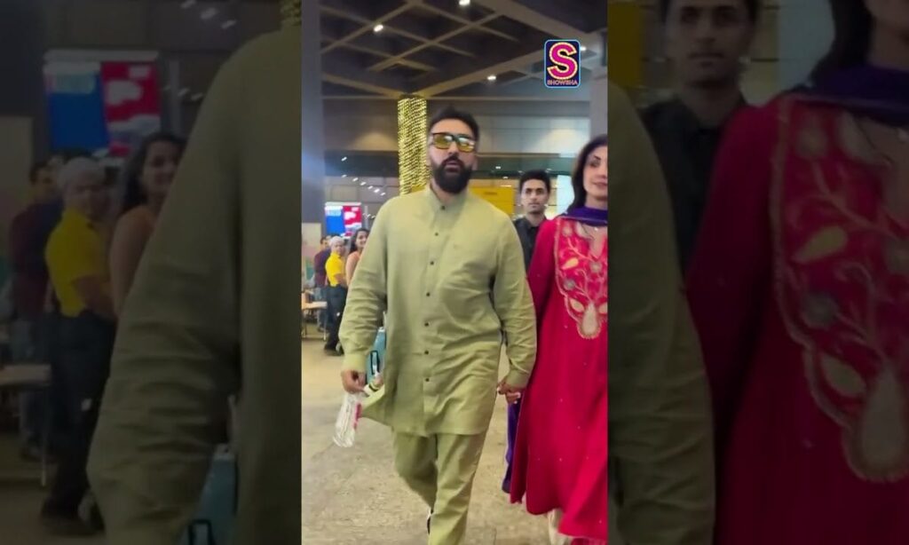 Shilpa Shetty Papped Holding Hands With Husband Raj Kundra | Bollywood | N18S | #shortvideo