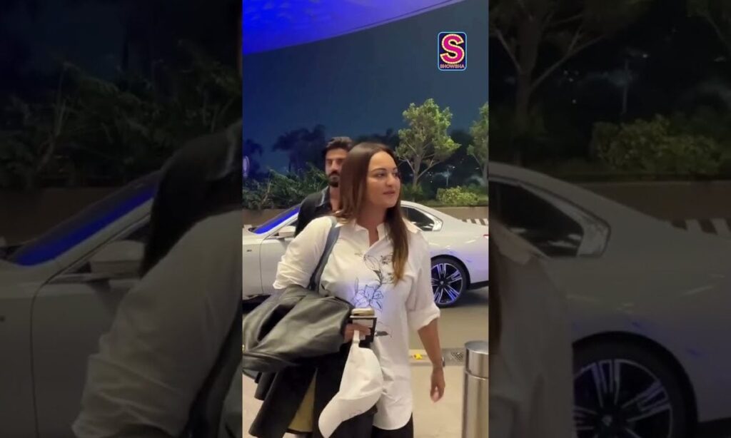 Never Too Tired For A Pic, Sonakshi & Zaheer Pose Happily For Paps At The Airport | N18S | #shorts