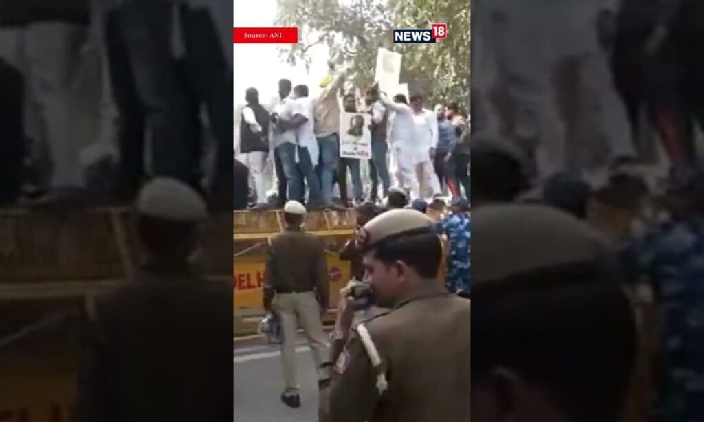 BJP Stages Protest Near Arvind Kejriwal's Residence Over 'Sheesh Mahal' Row | News18 | N18S