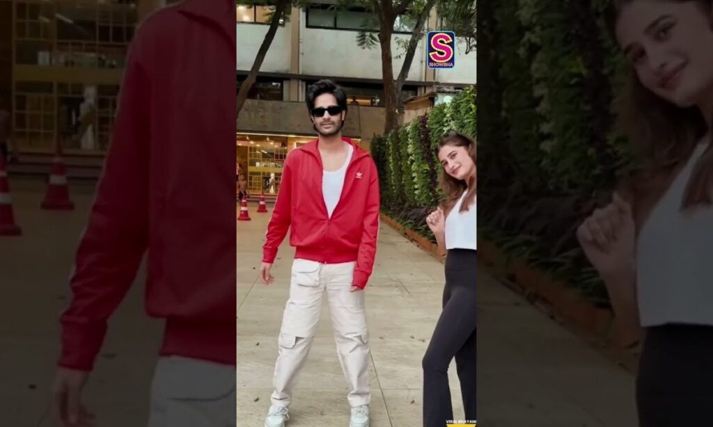 Paps Catch Rasha Thadani And Aaman Devgan Taking A Stroll In The City | N18S | #shortvideos