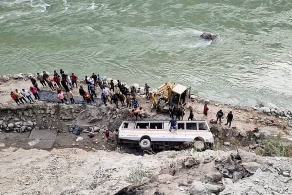 6 Killed, 15 Injured As Bus Plunges Into Gorge Near West Bengal-Sikkim Border