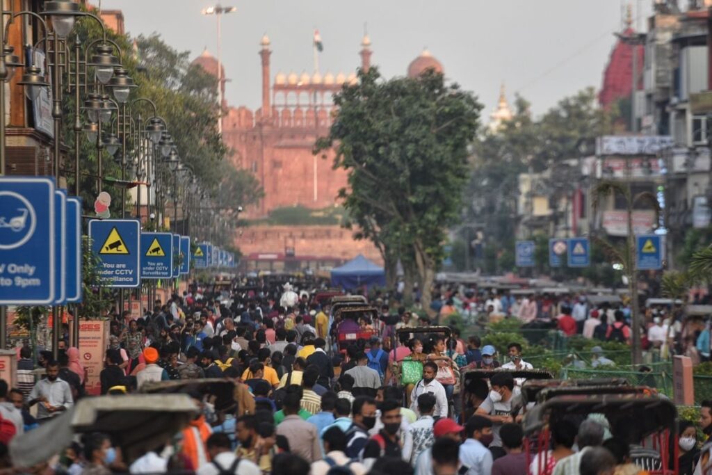 Keep Your Phones And Wallets Close In These Delhi Markets