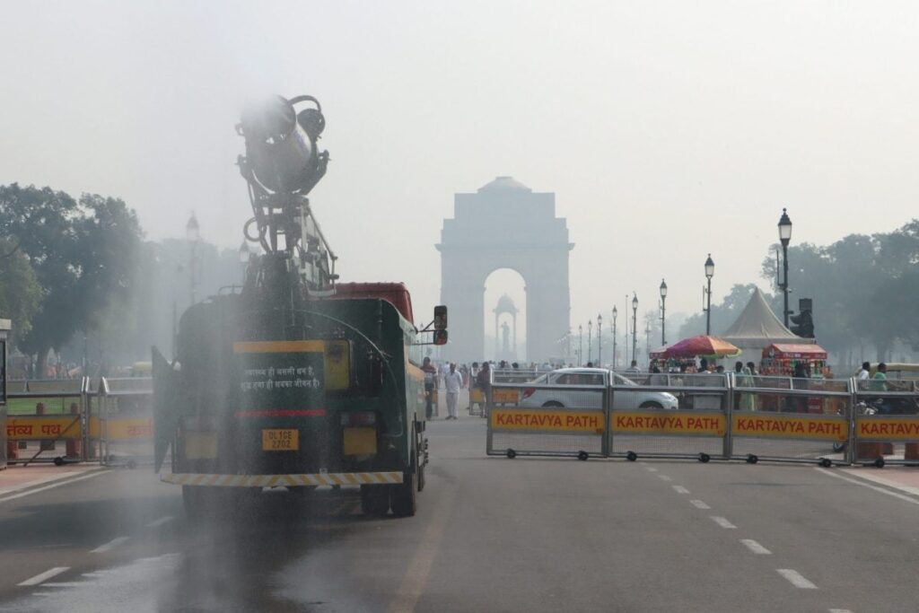 Delhi Air Pollution: Several Areas Record AQI Over 400 | Check List